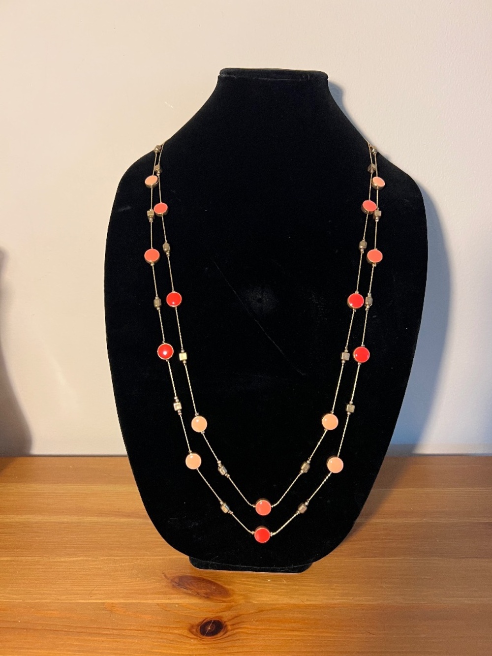 1946 Double Strand Costume Necklace
